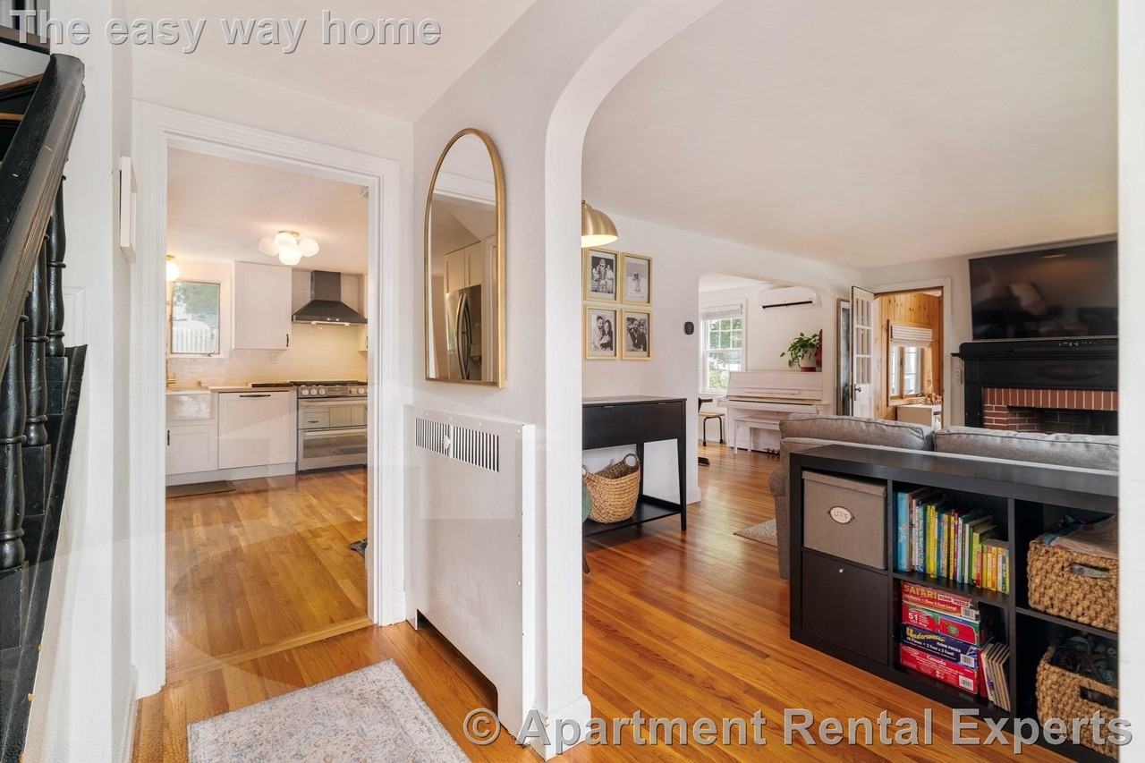 19 Trenton St - Photo 3 of 29