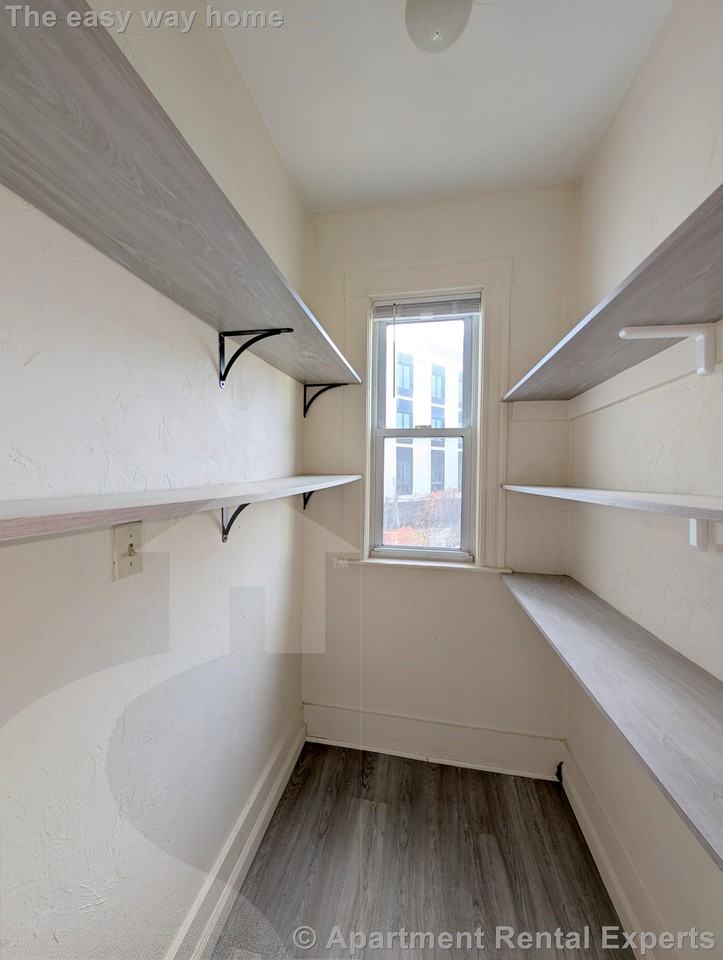 61 Webster Ave #2L - Photo 6 of 13