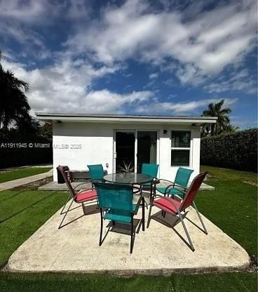 420 Nw 111th St #REAR - Photo 4 of 12