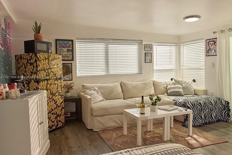 420 Nw 111th St #REAR - Photo 5 of 12