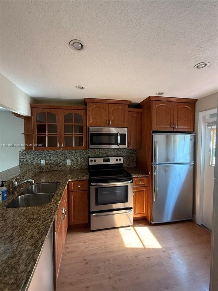 3745 Ne 171st St #40 - Photo 2 of 22