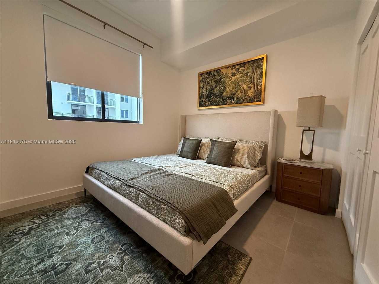 2001 Van Buren St #608