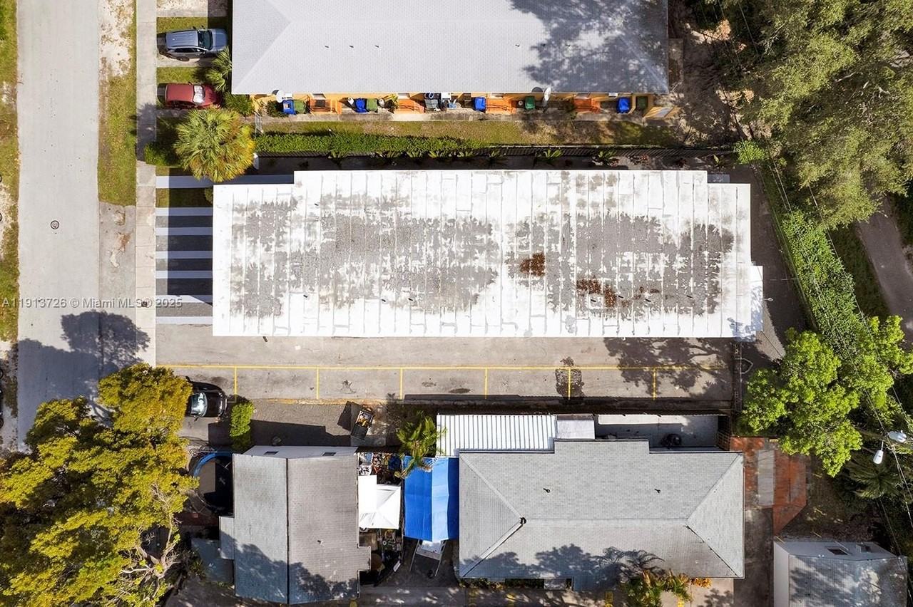 2150 Sw 26th St #5 - Photo 7 of 25