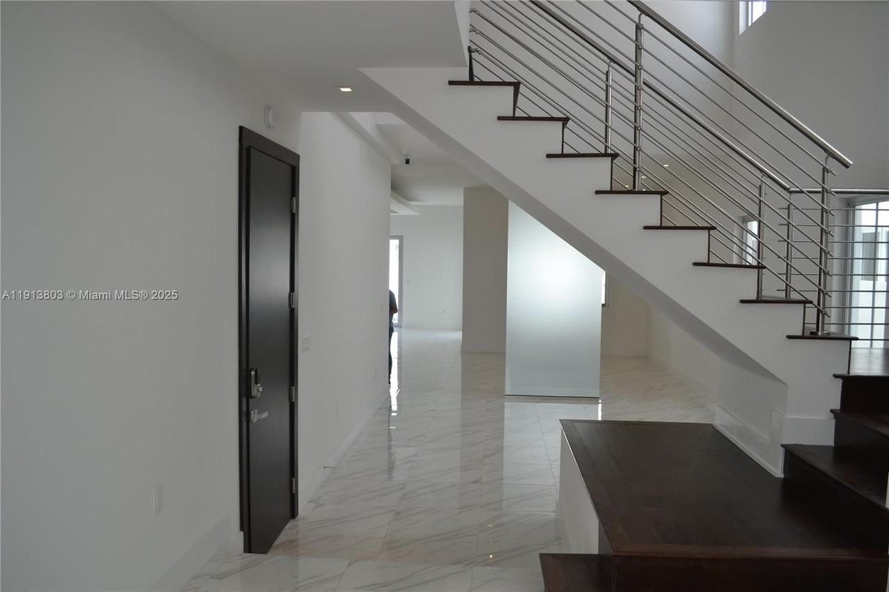 3350 Nw 83rd Ct - Photo 3 of 15