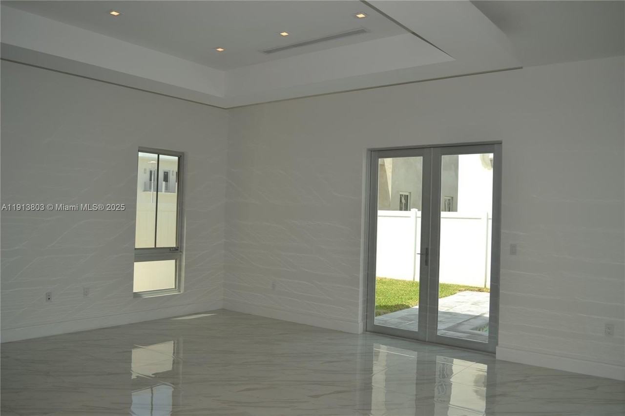 3350 Nw 83rd Ct - Photo 5 of 15