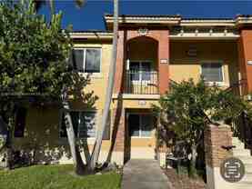 930 Ne 34th Ave #102 - Photo 1 of 1