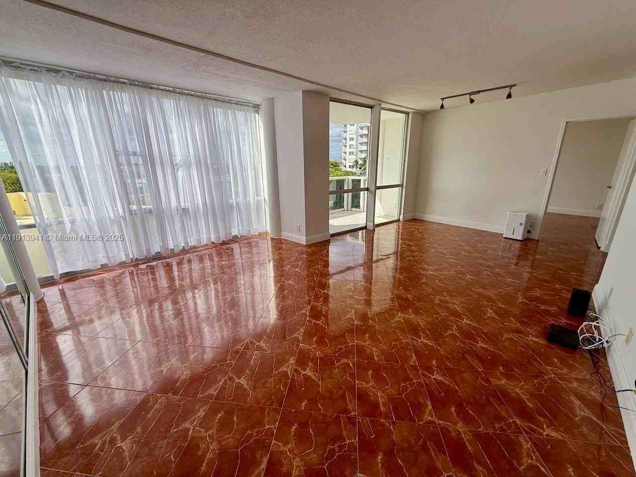 900 Bay Dr #419 - Photo 7 of 50