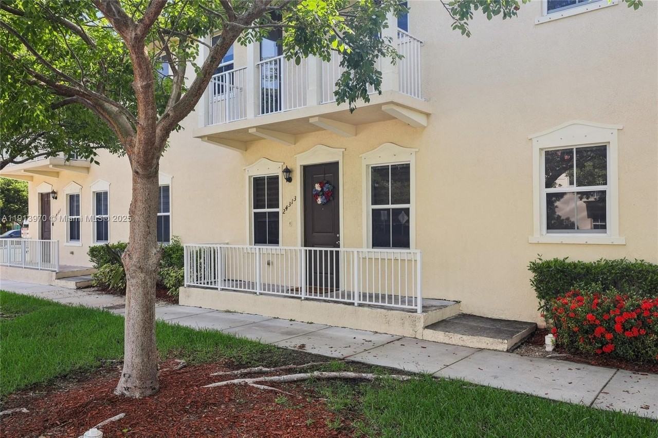 24313 Sw 115th Ct - Photo 3 of 35