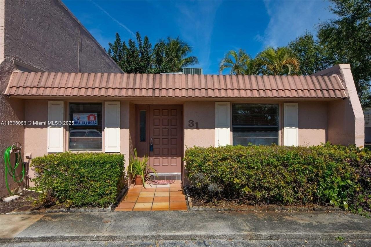 31 Cortez Way #5-43 - Photo 2 of 36