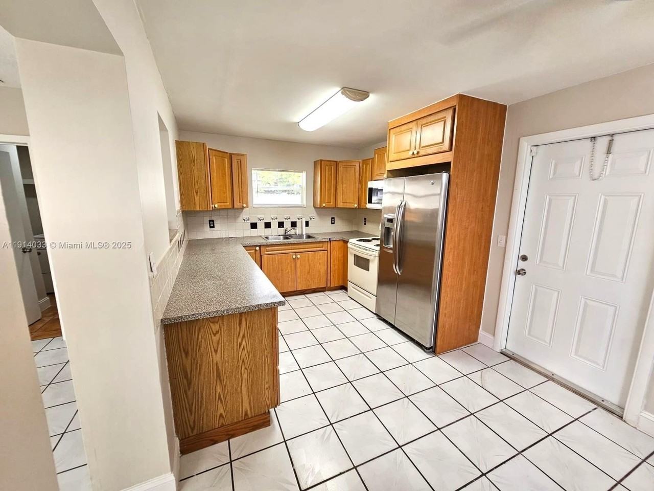 10530 Sw 149th St - Photo 7 of 26