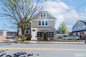 featured image of 228 Washington Ave #2