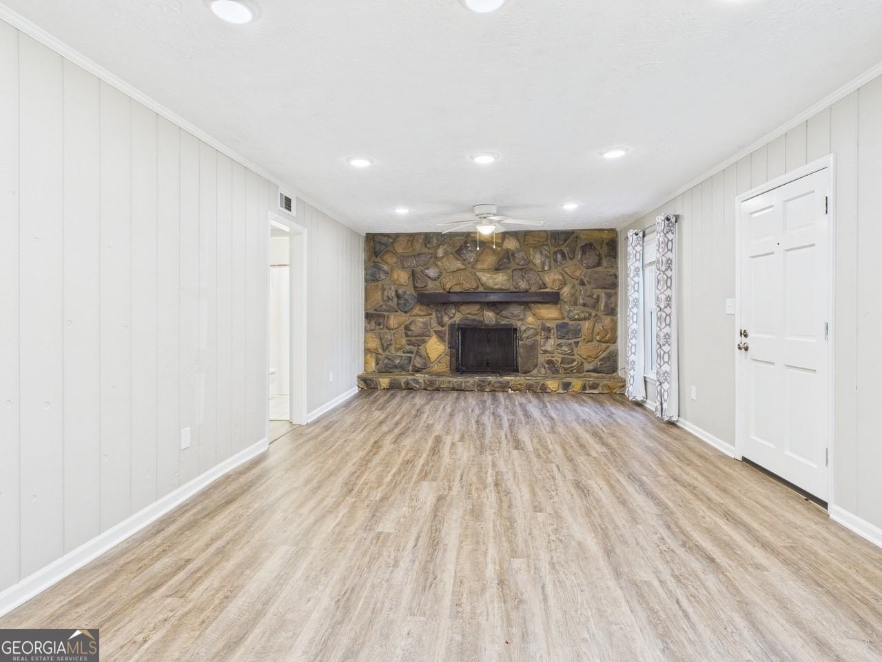 1030 Elder Heights Dr - Photo 3 of 13