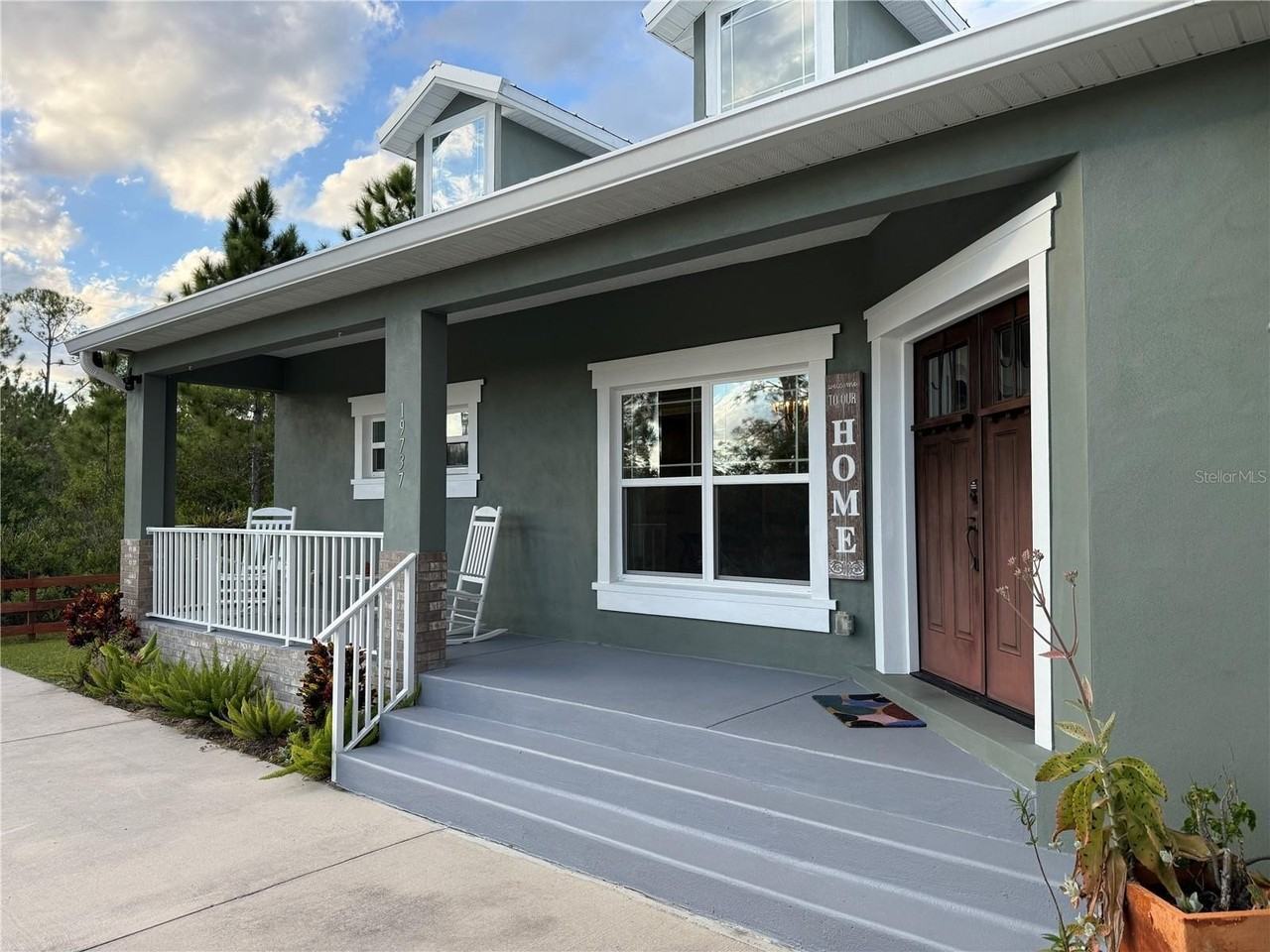 19737 Ralston St - Photo 3 of 26