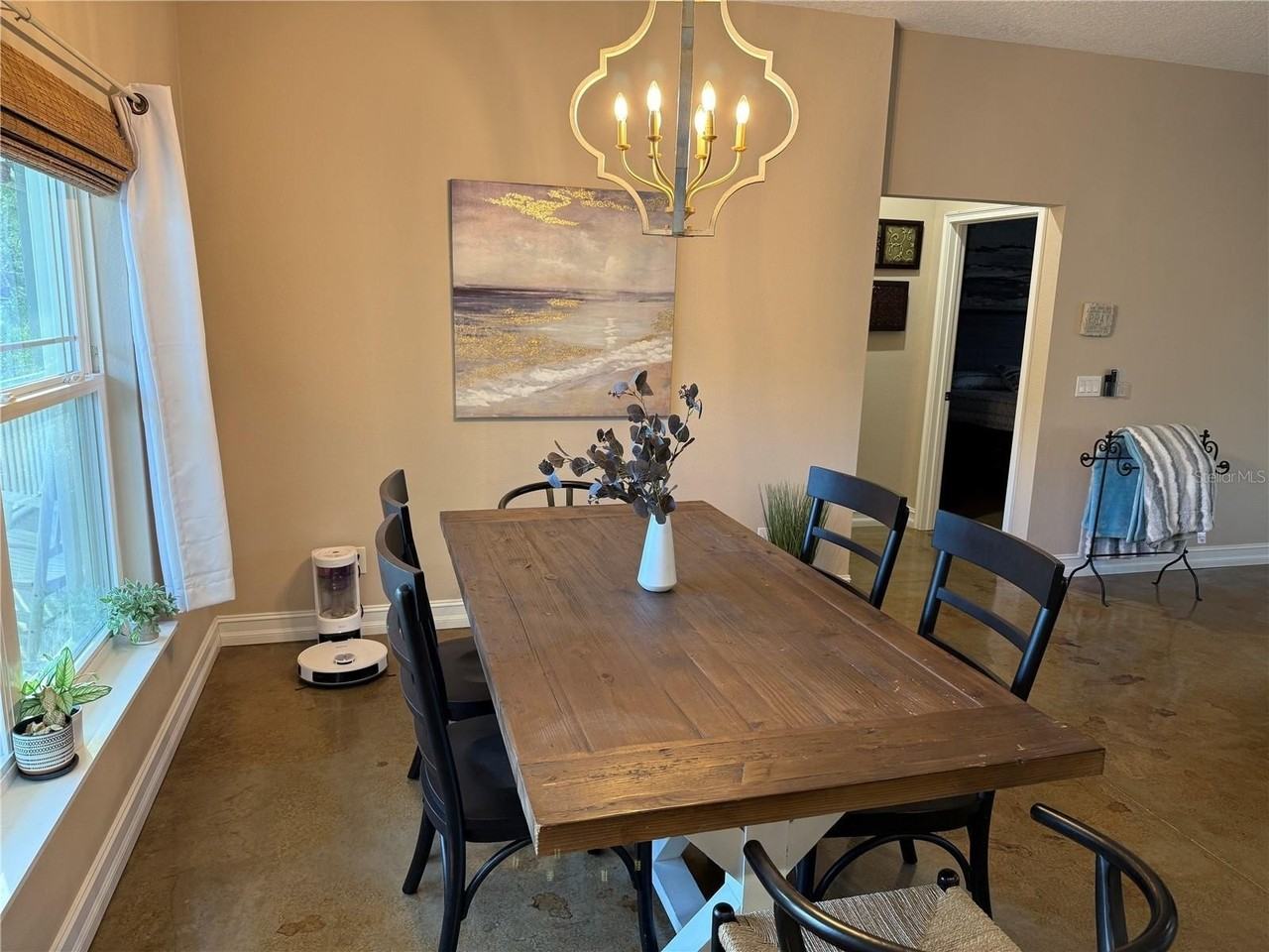 19737 Ralston St - Photo 6 of 26