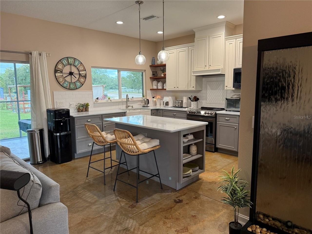 19737 Ralston St - Photo 7 of 26