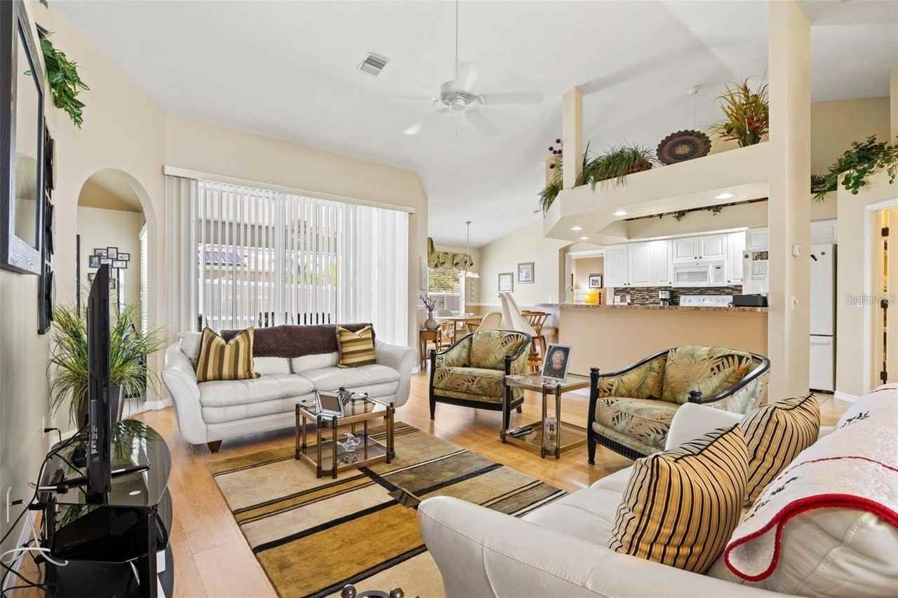 830 Poinciana Rd - Photo 5 of 42