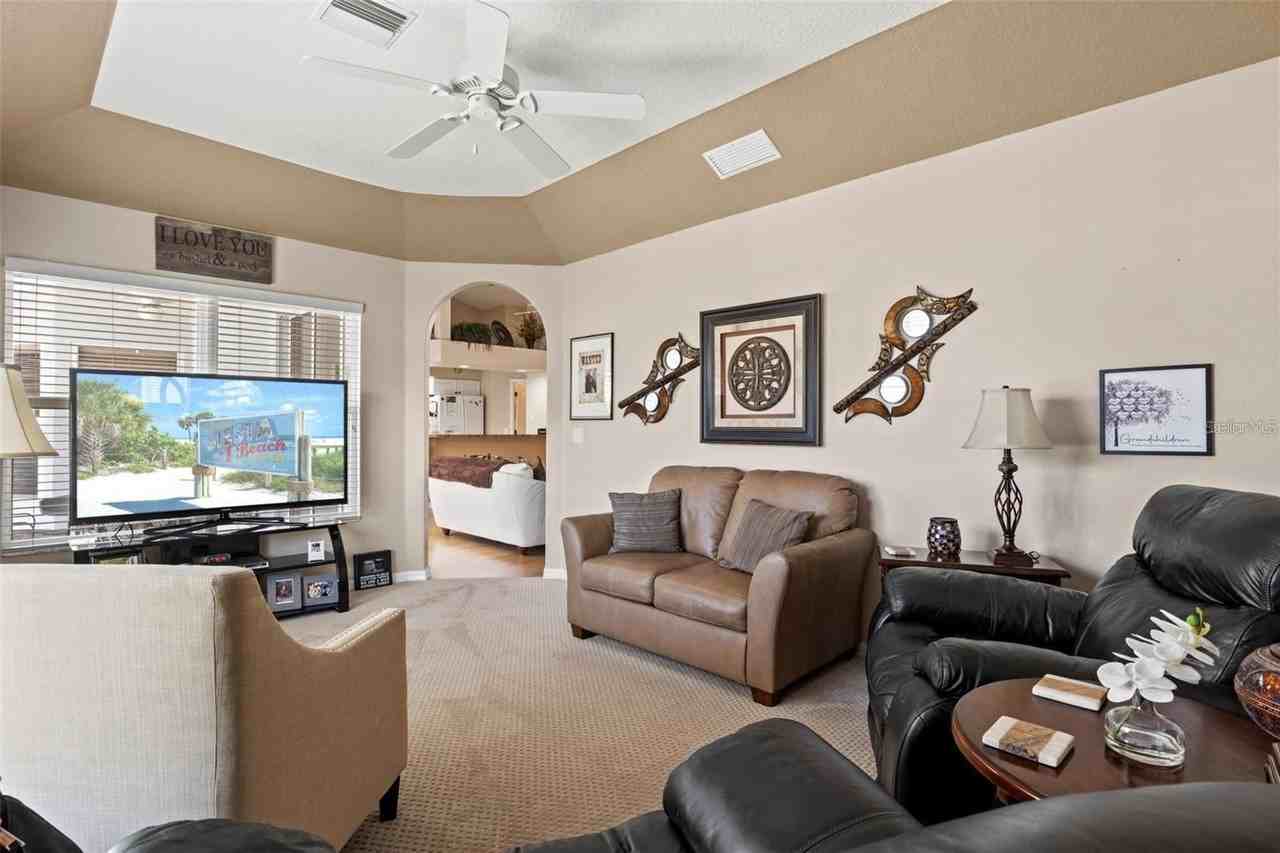 830 Poinciana Rd - Photo 7 of 42