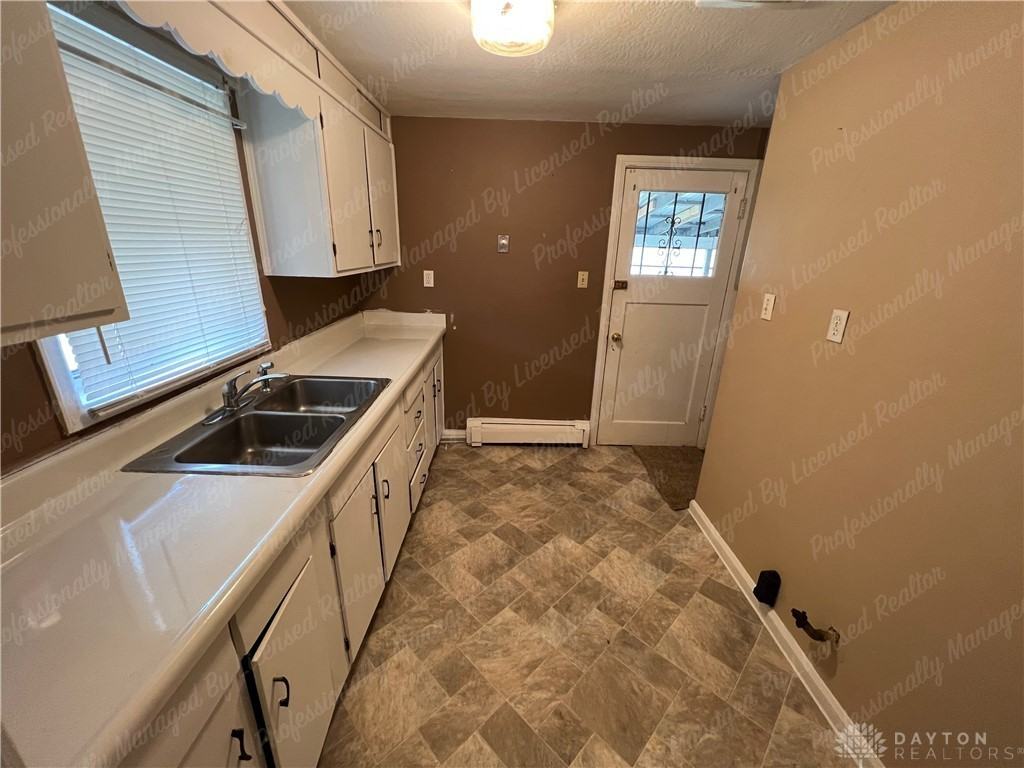 2900 Sage Avenue - Photo 6 of 16