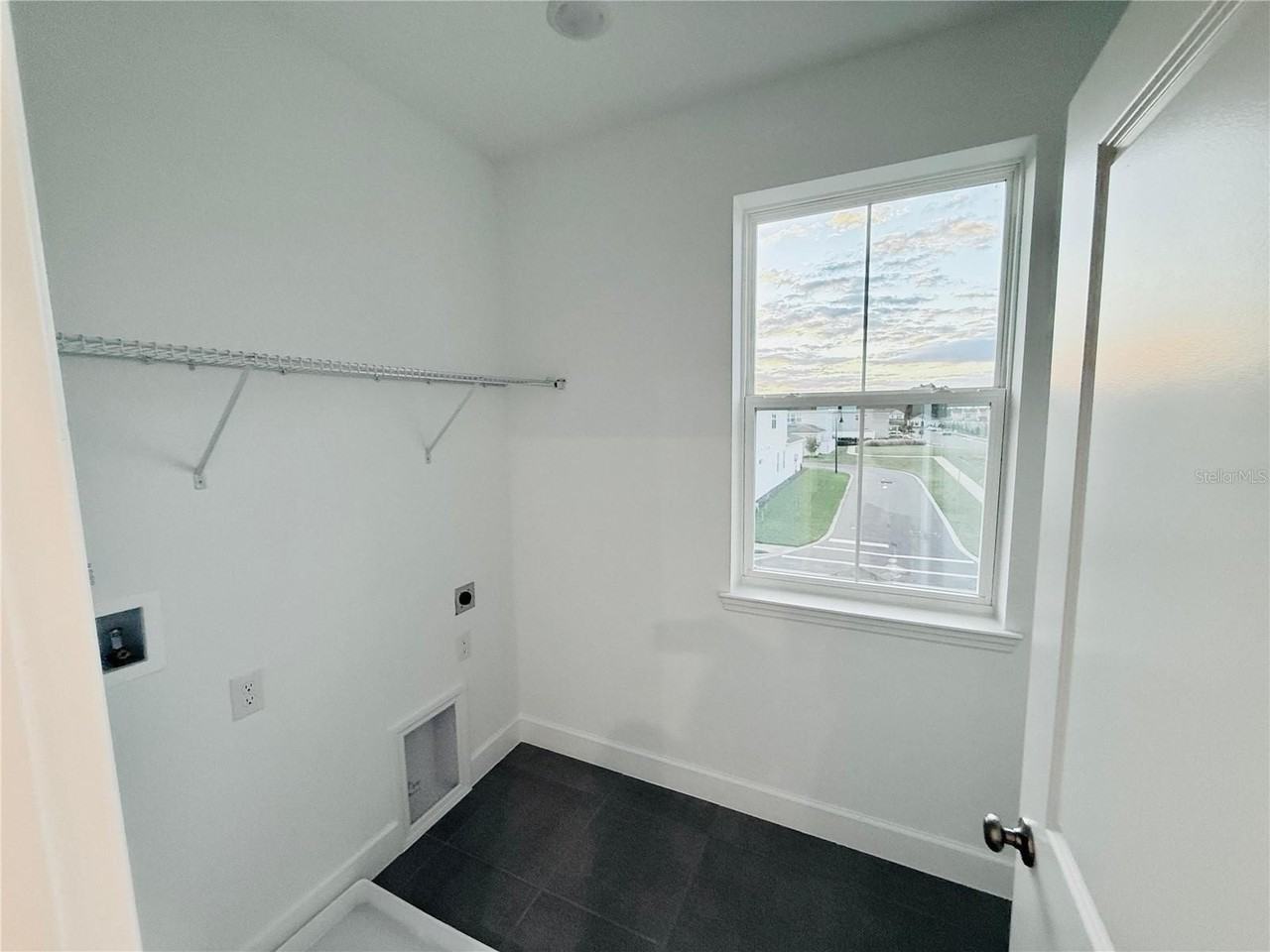 12585 Clear Sapphire Dr - Photo 6 of 50