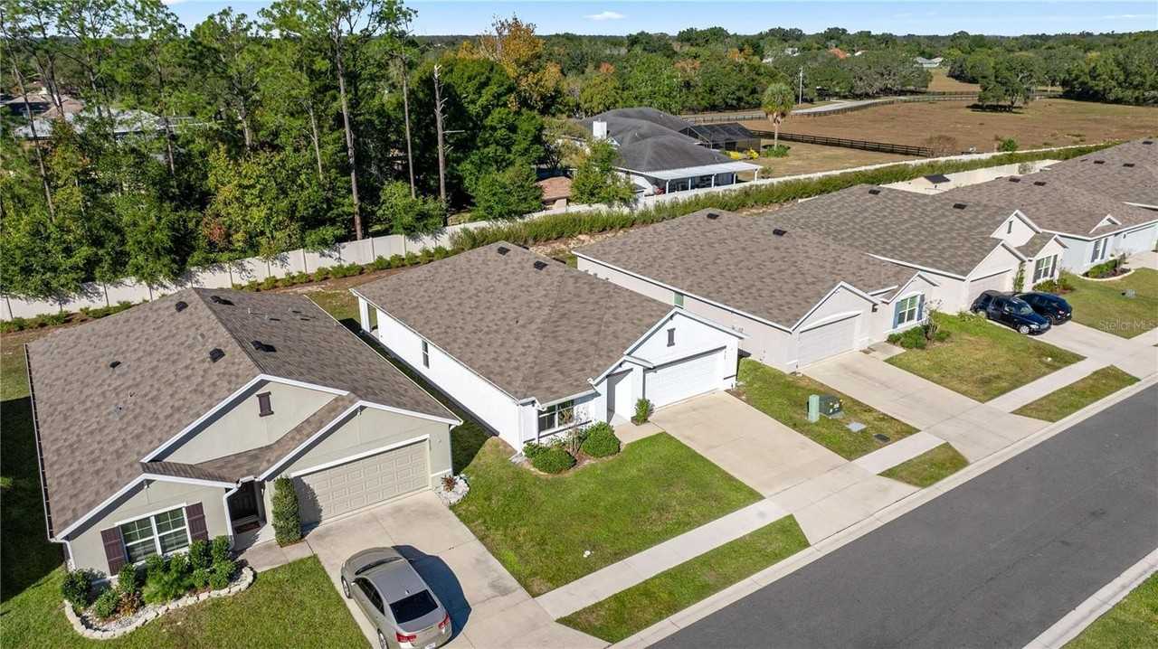 8748 Sw 49th Cir - Photo 7 of 39