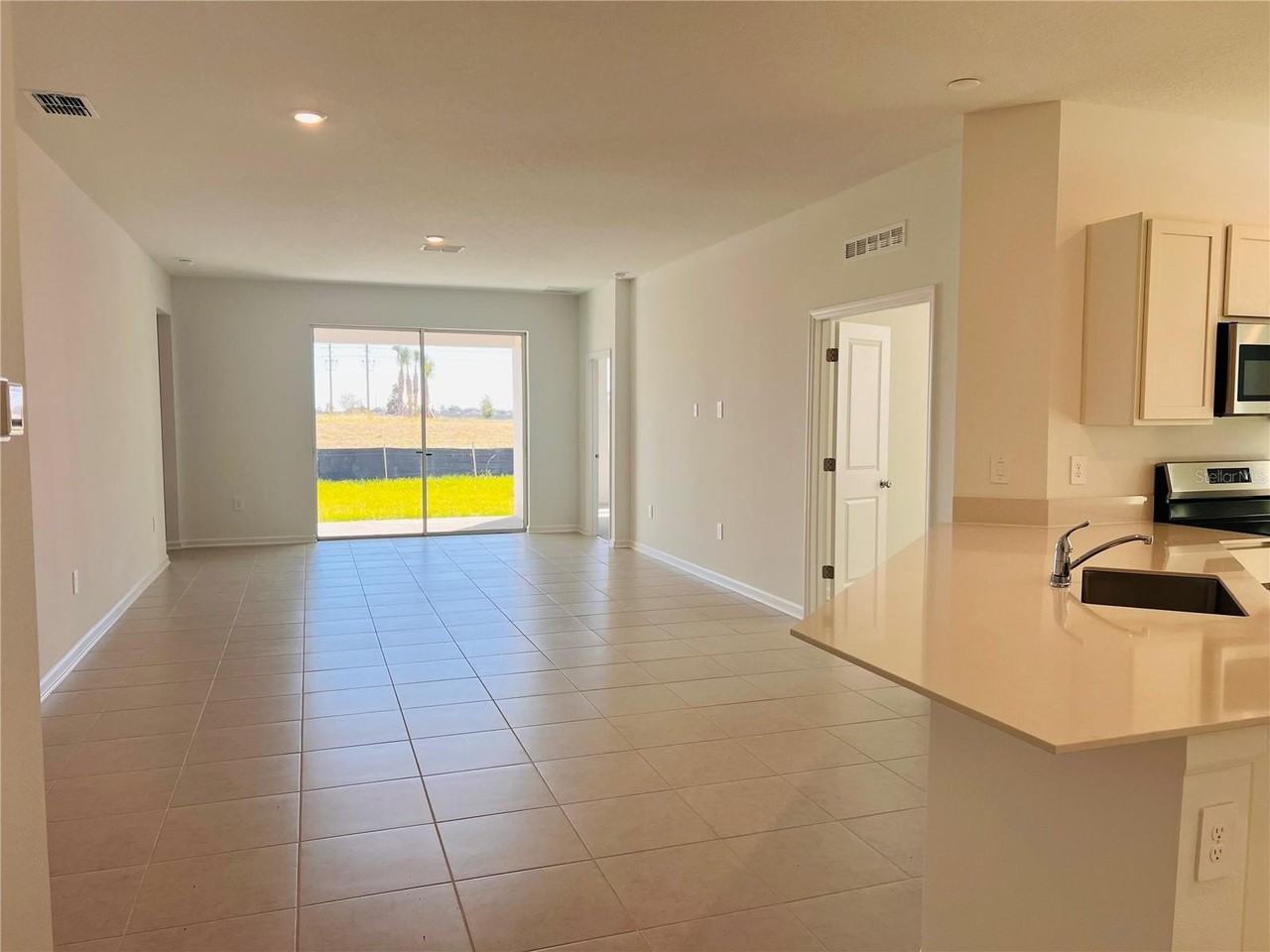 4317 Riverbend Rd - Photo 4 of 20