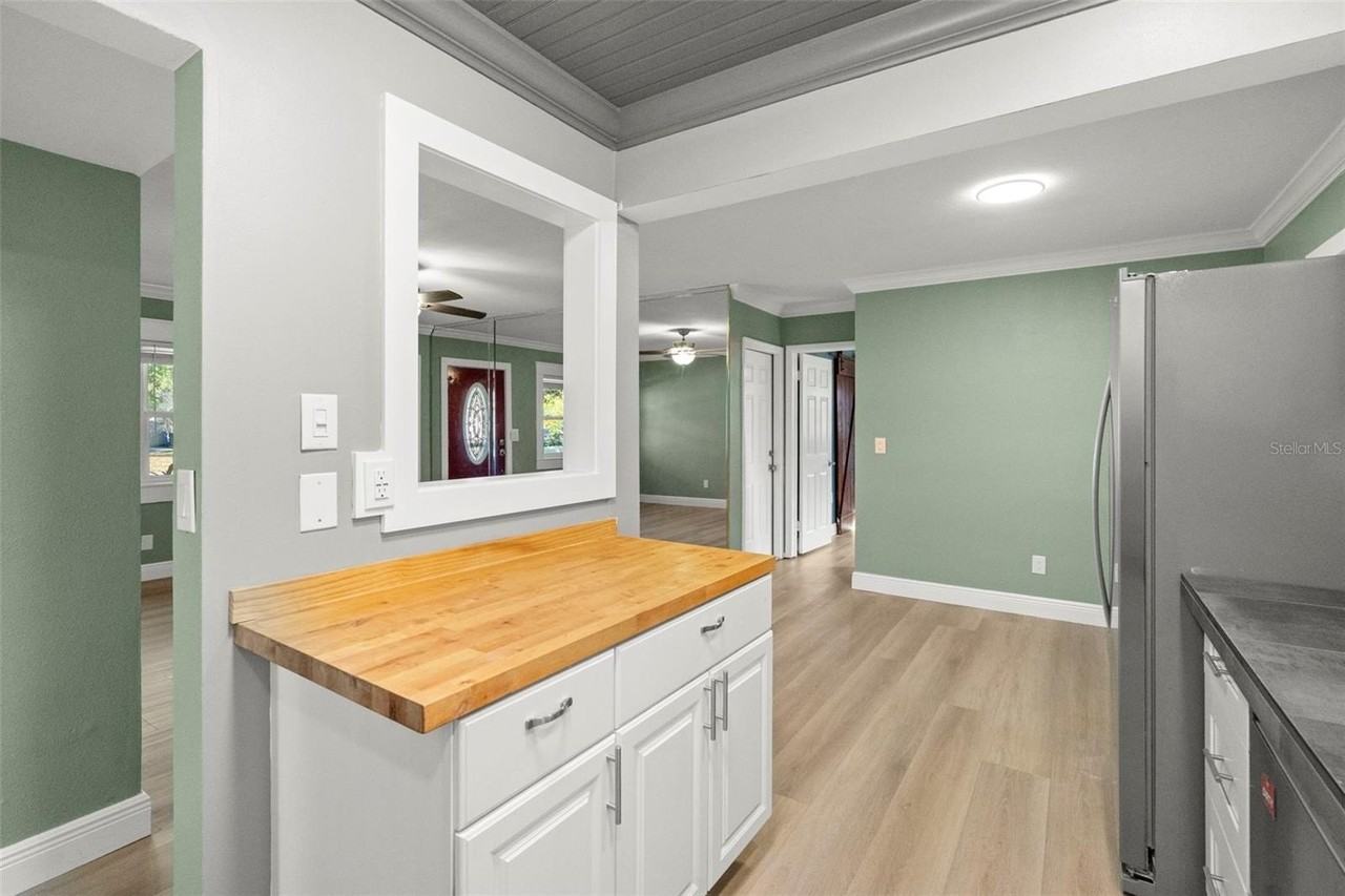 78 Lexington Dr - Photo 6 of 19