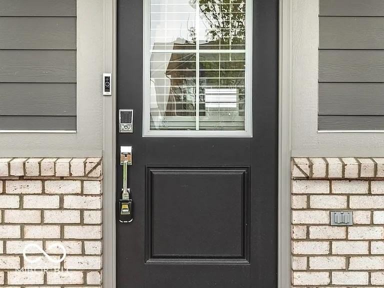 6652 Clary Trce - Photo 2 of 32