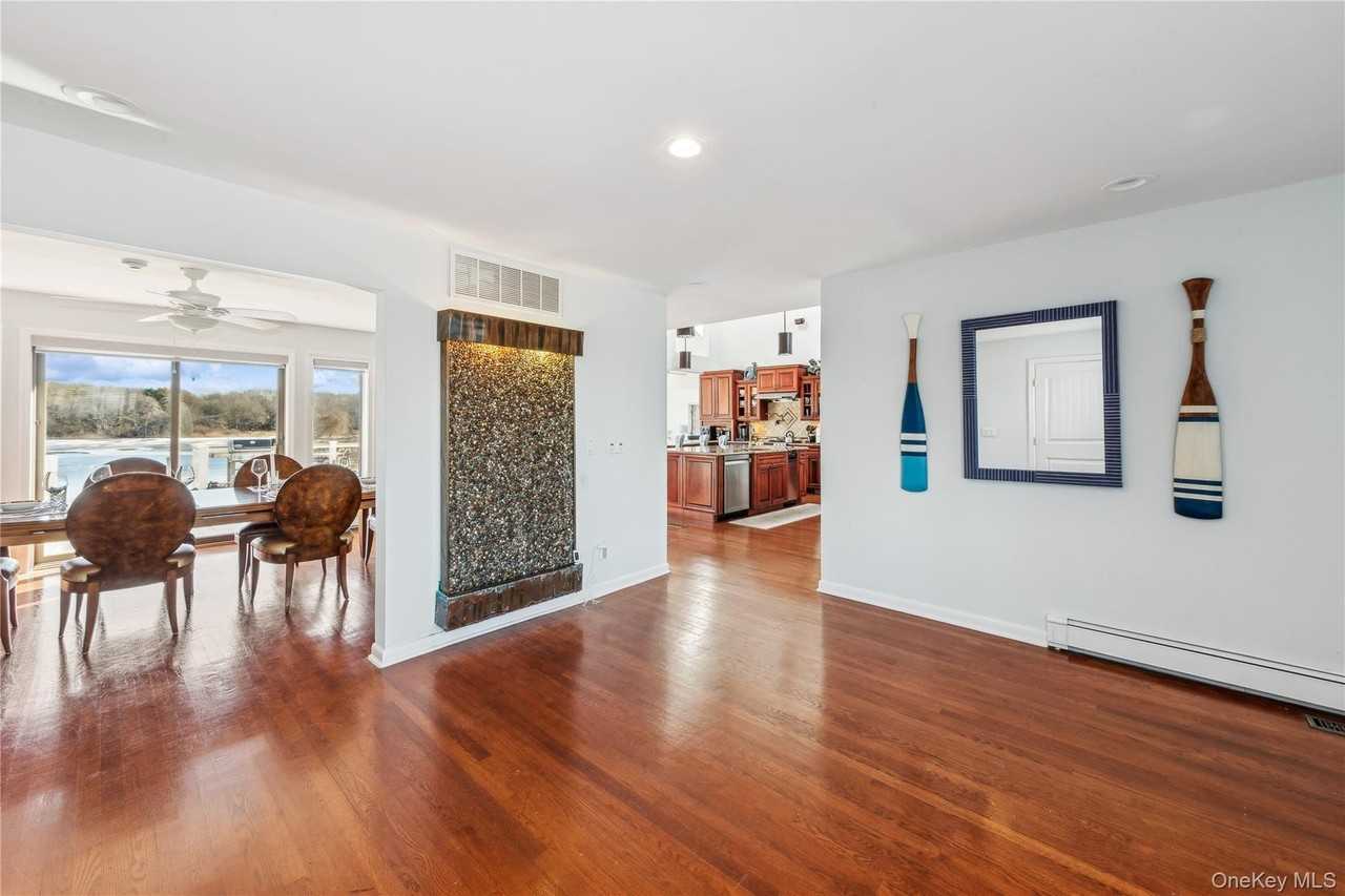 1205 Lake Dr - Photo 5 of 36