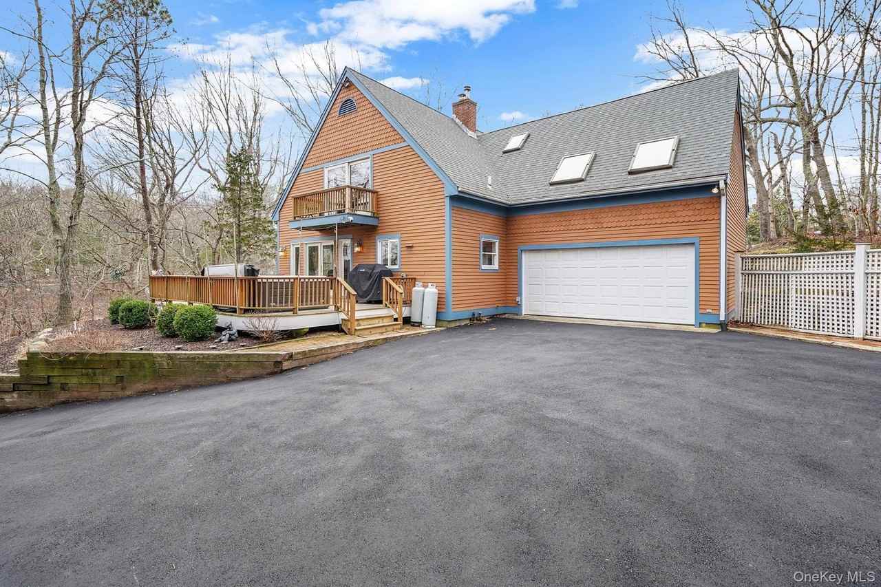 1745 Bayview Ave - Photo 3 of 37