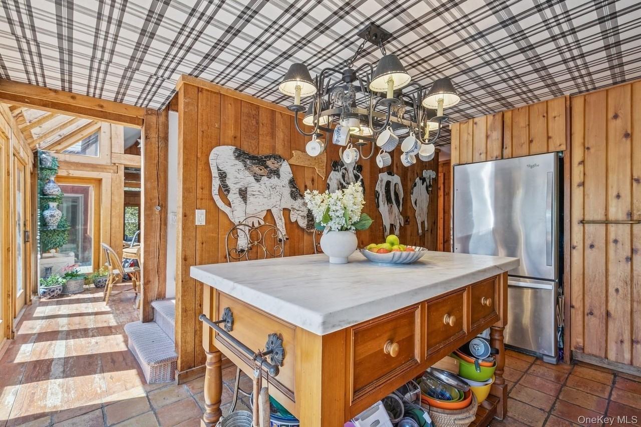 4 Marion Ln - Photo 5 of 41