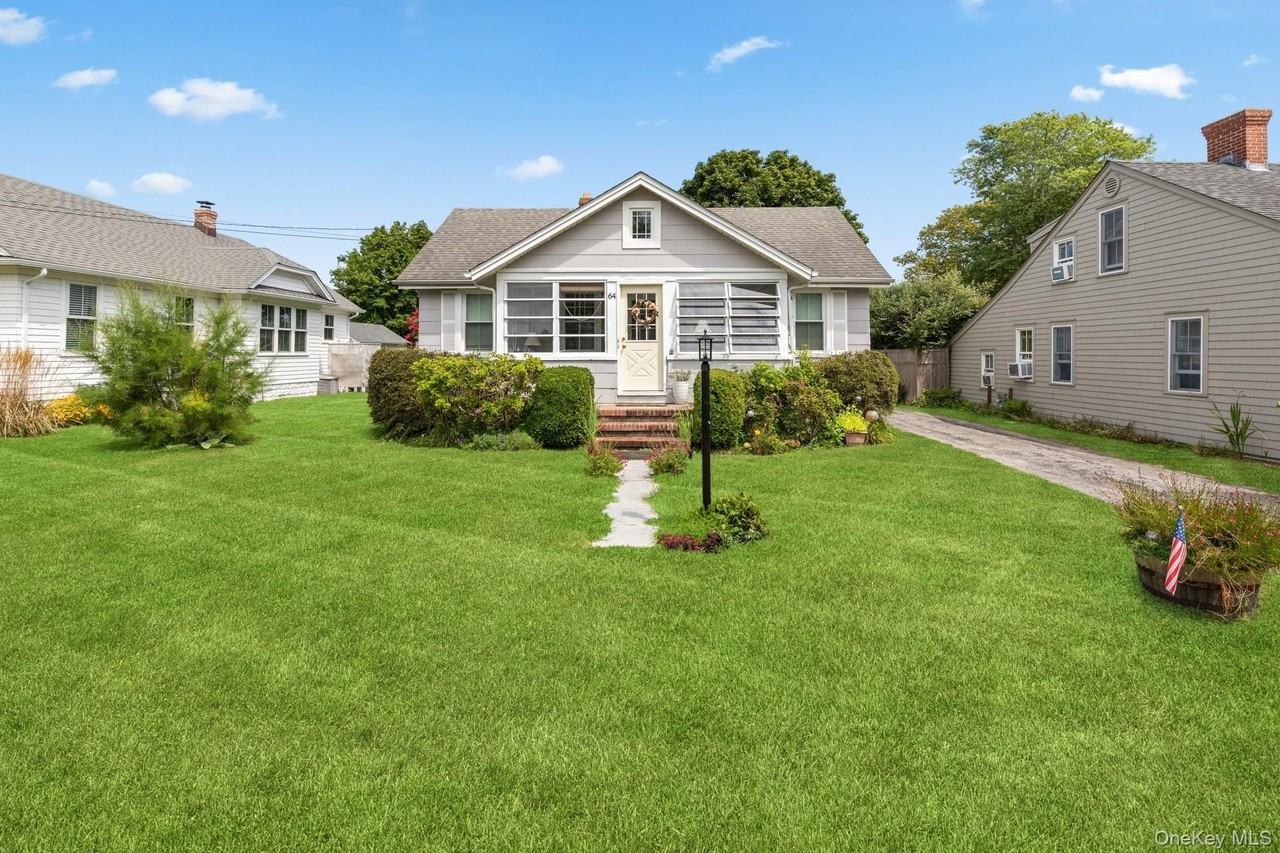 64 Point St - Photo 2 of 29