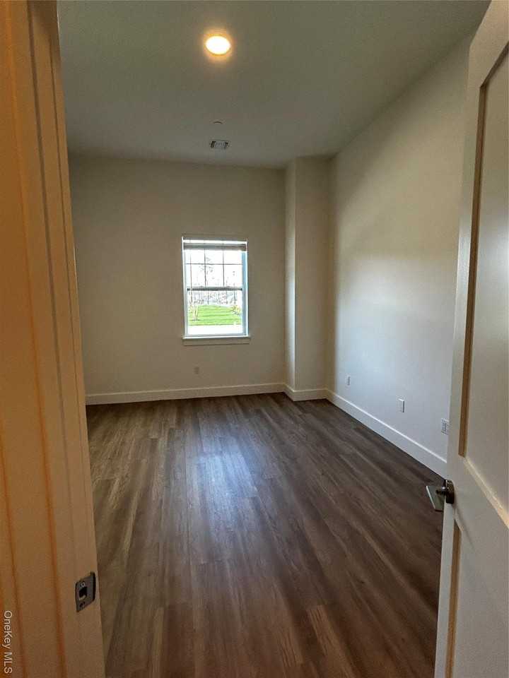 4180 Sunrise Highway - Photo 6 of 12