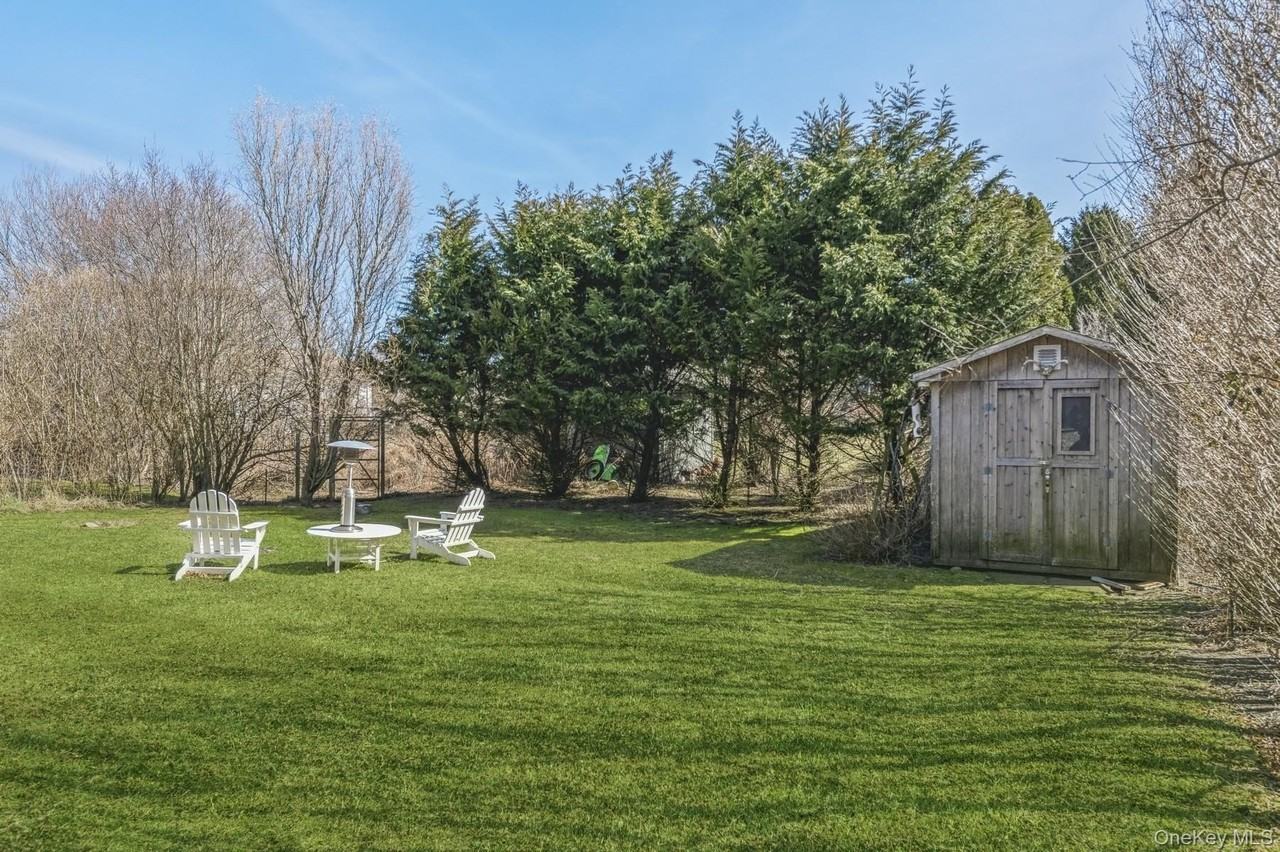 33 Hoppin Ave - Photo 2 of 15