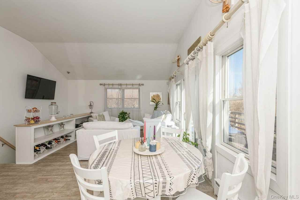 33 Hoppin Ave - Photo 5 of 15