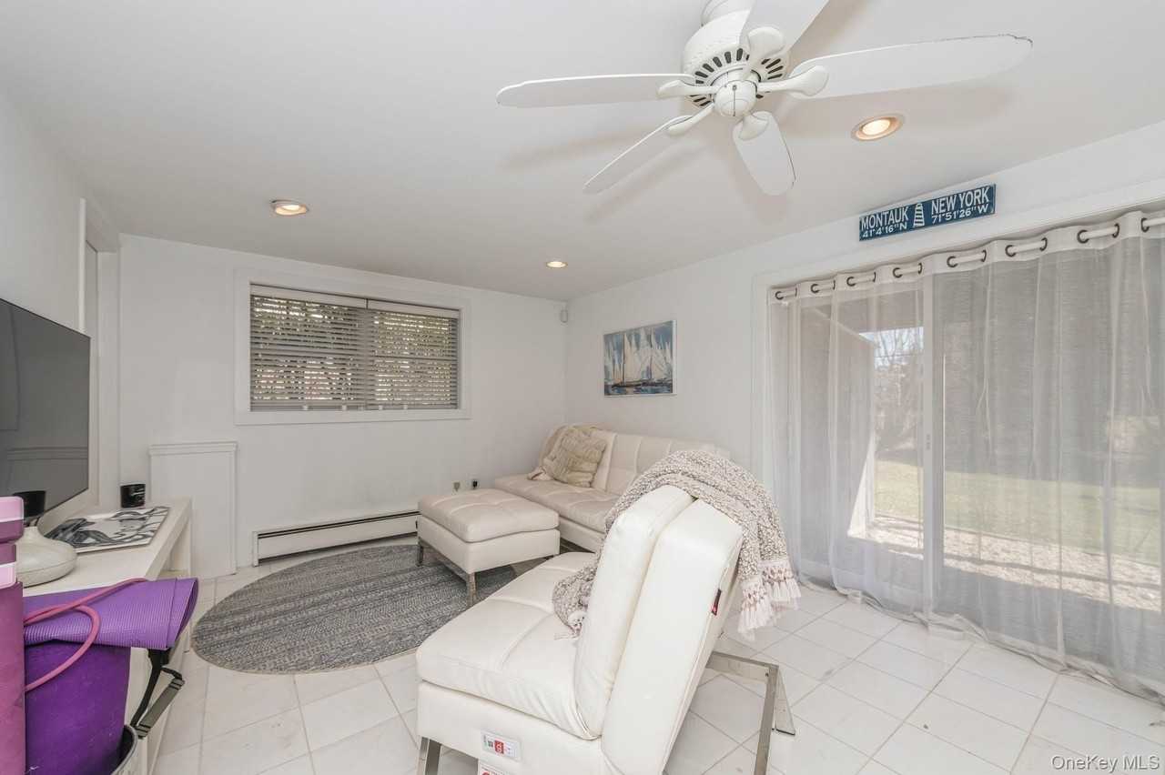 33 Hoppin Ave - Photo 7 of 15