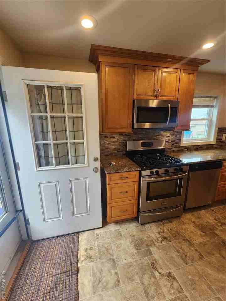 632 Piermont Ave Unit 2 #2 - Photo 4 of 31