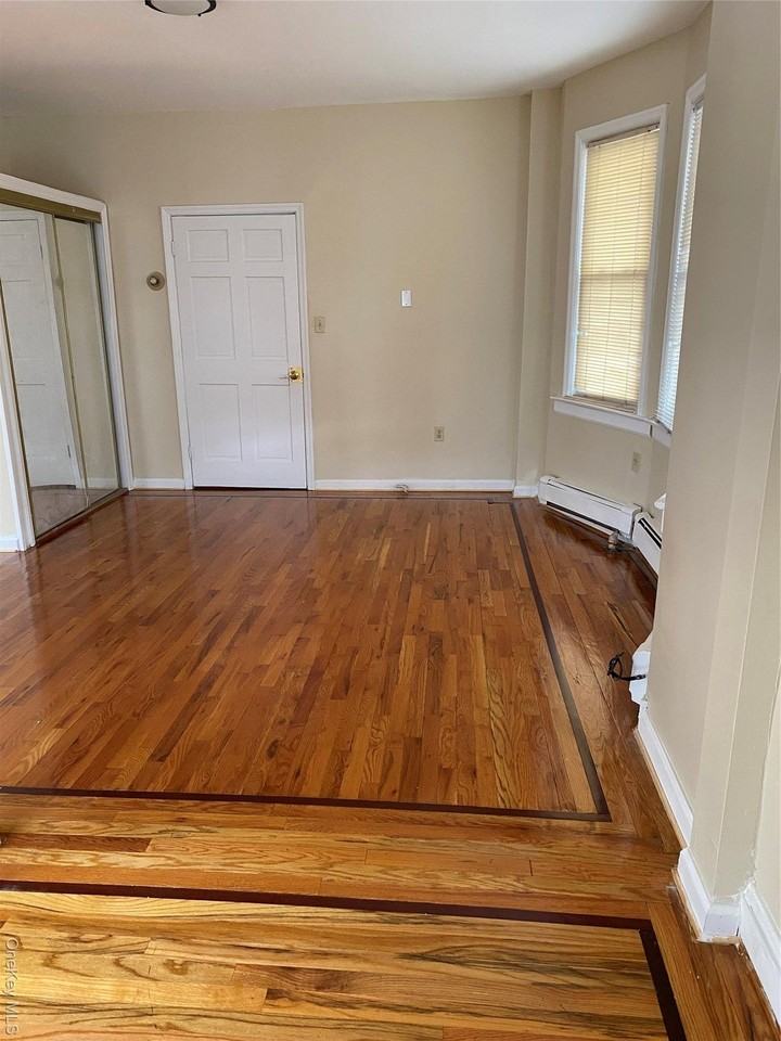 11724 164th St Unit 1 #1 - Photo 4 of 12