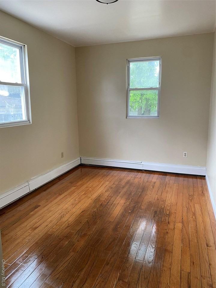 11724 164th St Unit 1 #1 - Photo 5 of 12