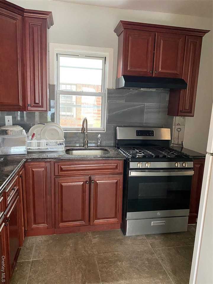 11724 164th St Unit 1 #1 - Photo 7 of 12