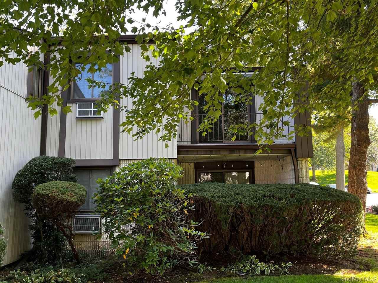 77 Richmond Boulevard #4A - Photo 2 of 31