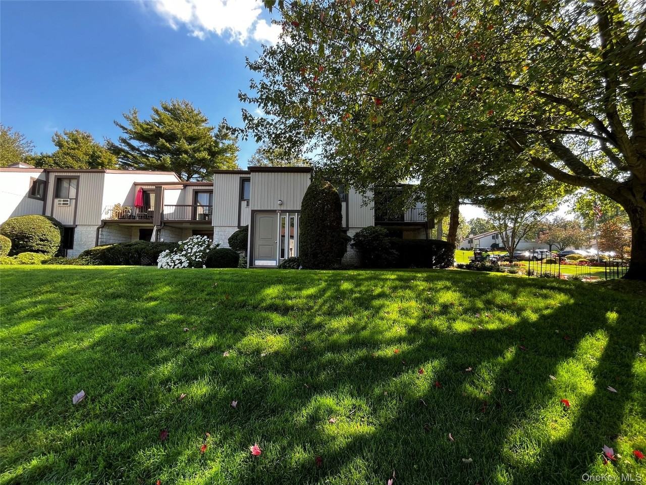 77 Richmond Boulevard #4A - Photo 5 of 31