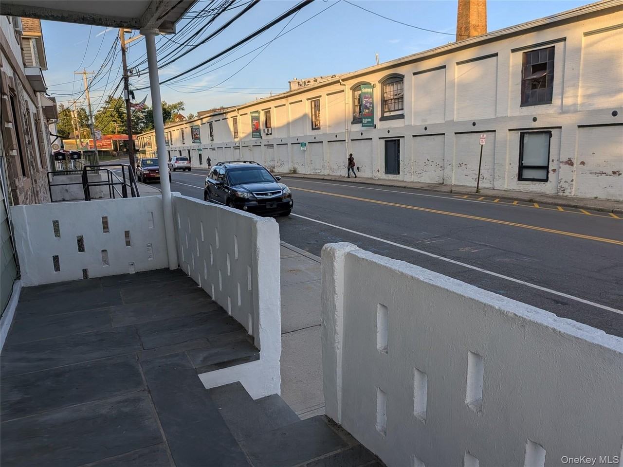 90 W Railroad Ave ## 92 - Photo 3 of 17