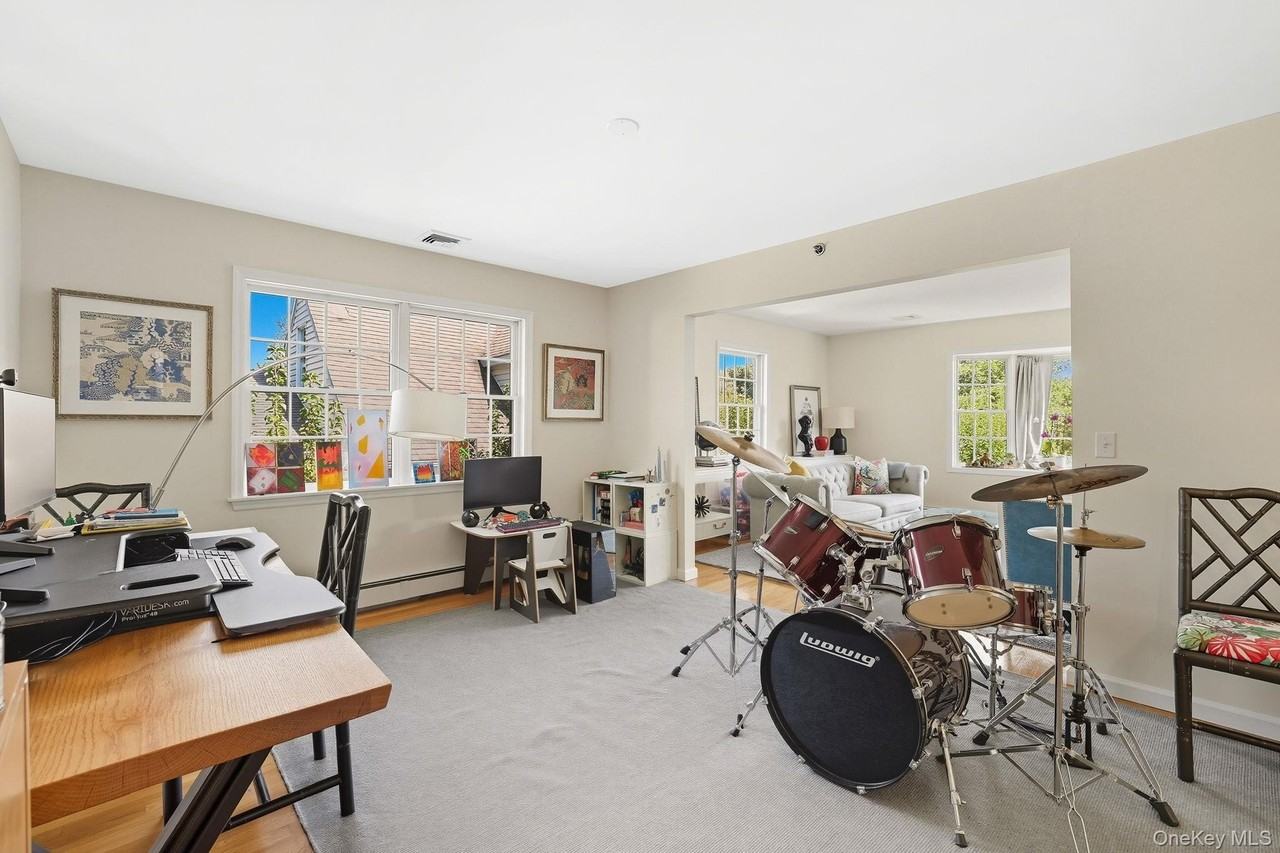 53 Prince Street - Photo 7 of 20