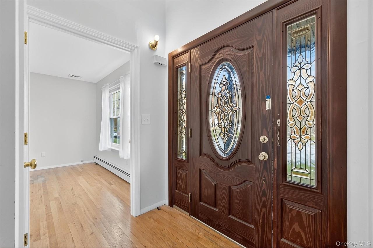 1 Lincoln Ct - Photo 5 of 34