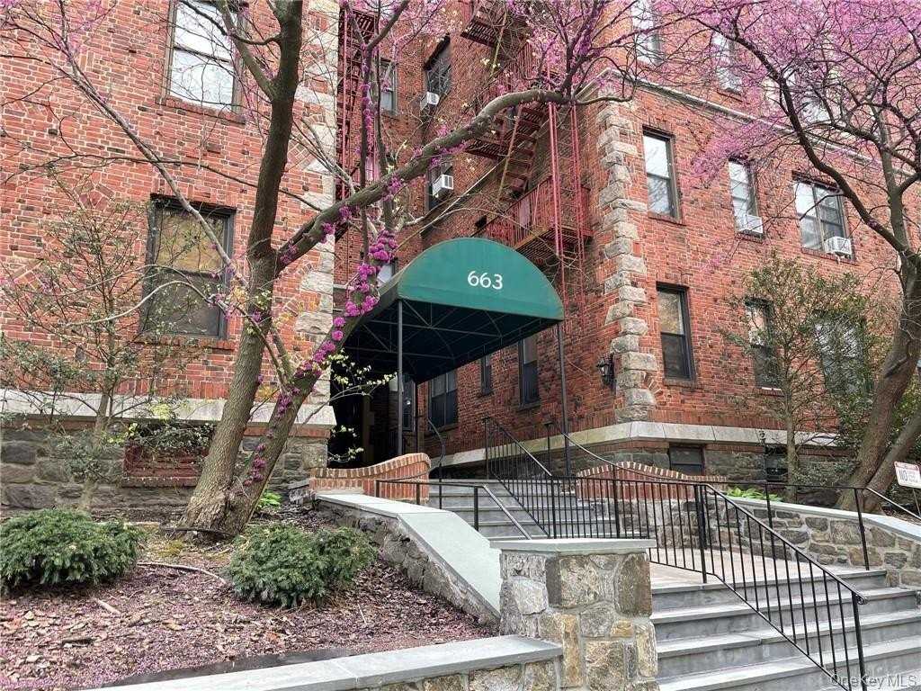 663 Locust St Apt 3g #3G
