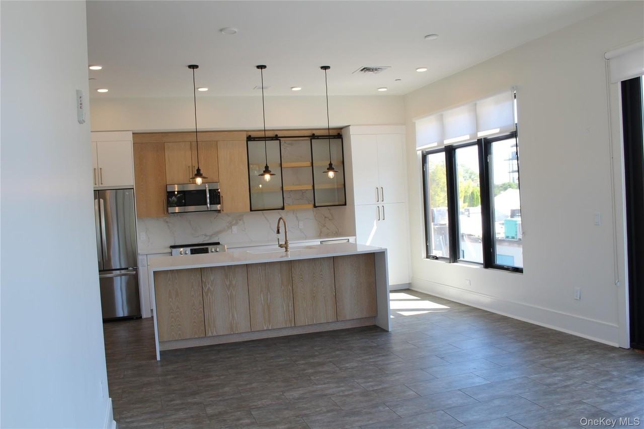 331 E Main St #210 - Photo 3 of 7