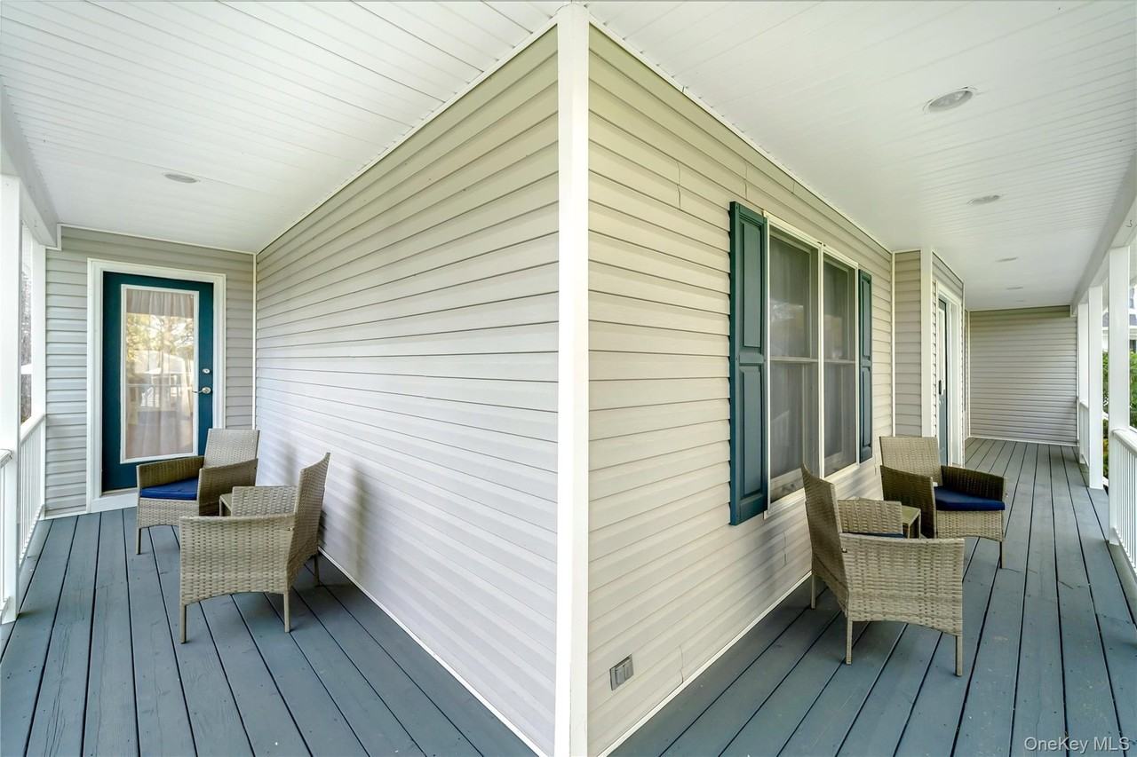 212 Fairway Drive - Photo 7 of 36