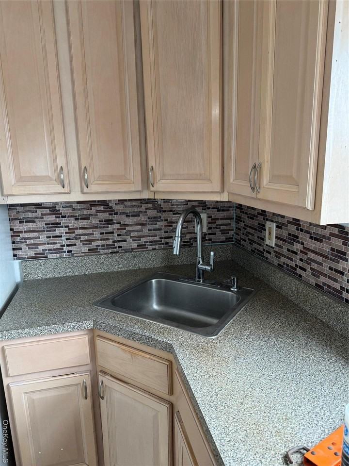 119-24 199th Street - Photo 6 of 12