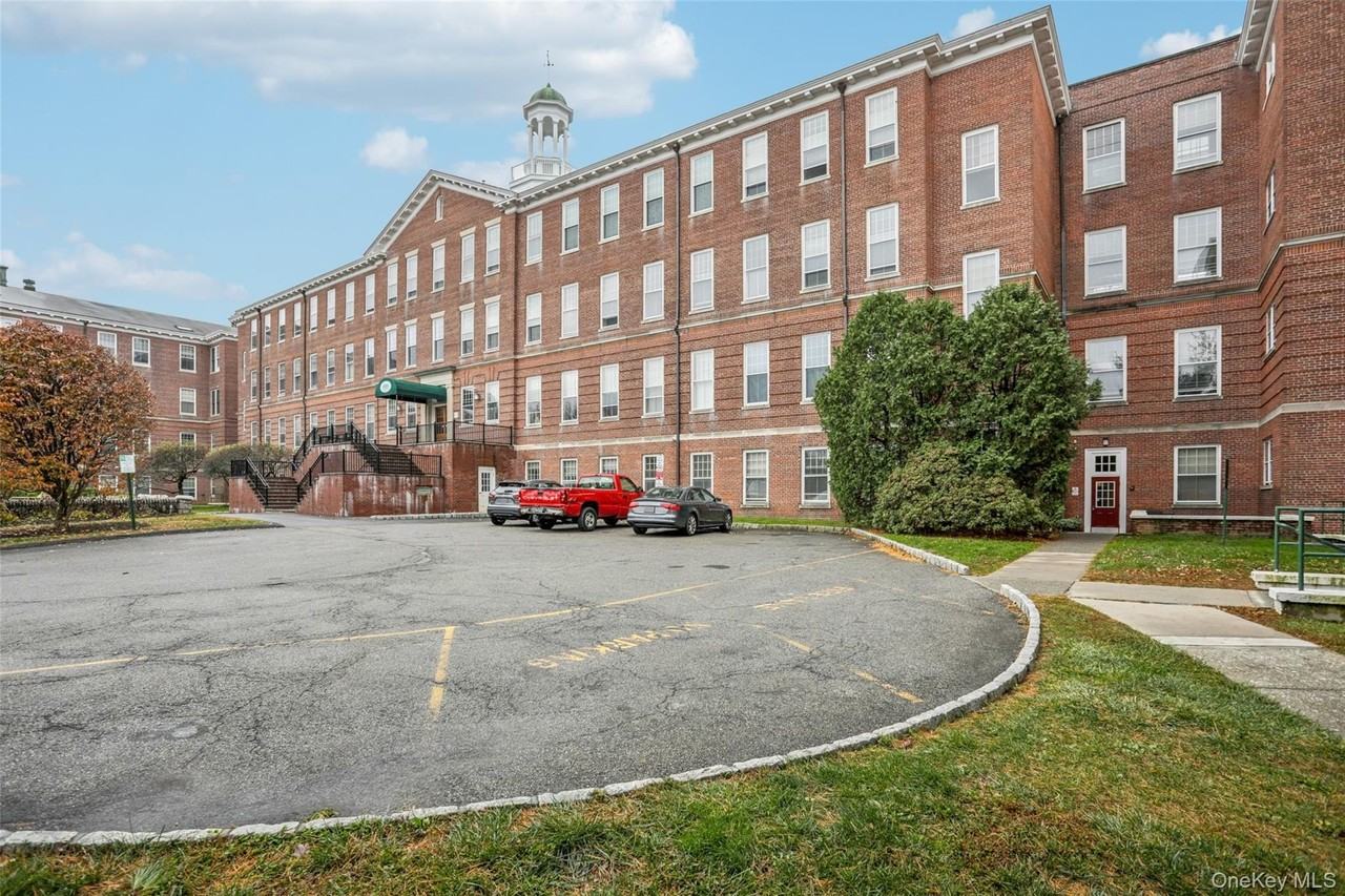 3208 Villa at the Woods - Photo 2 of 18