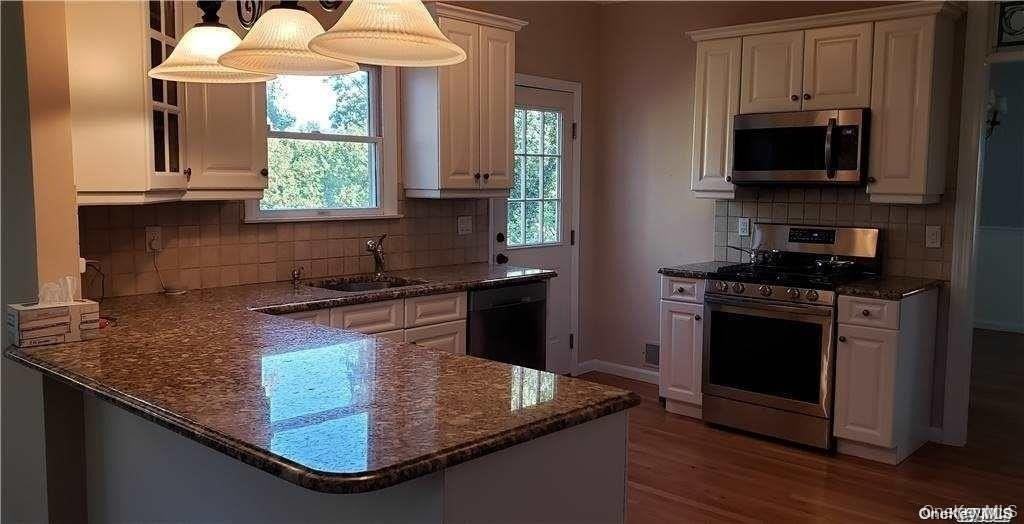 28 Carley Ave - Photo 5 of 17